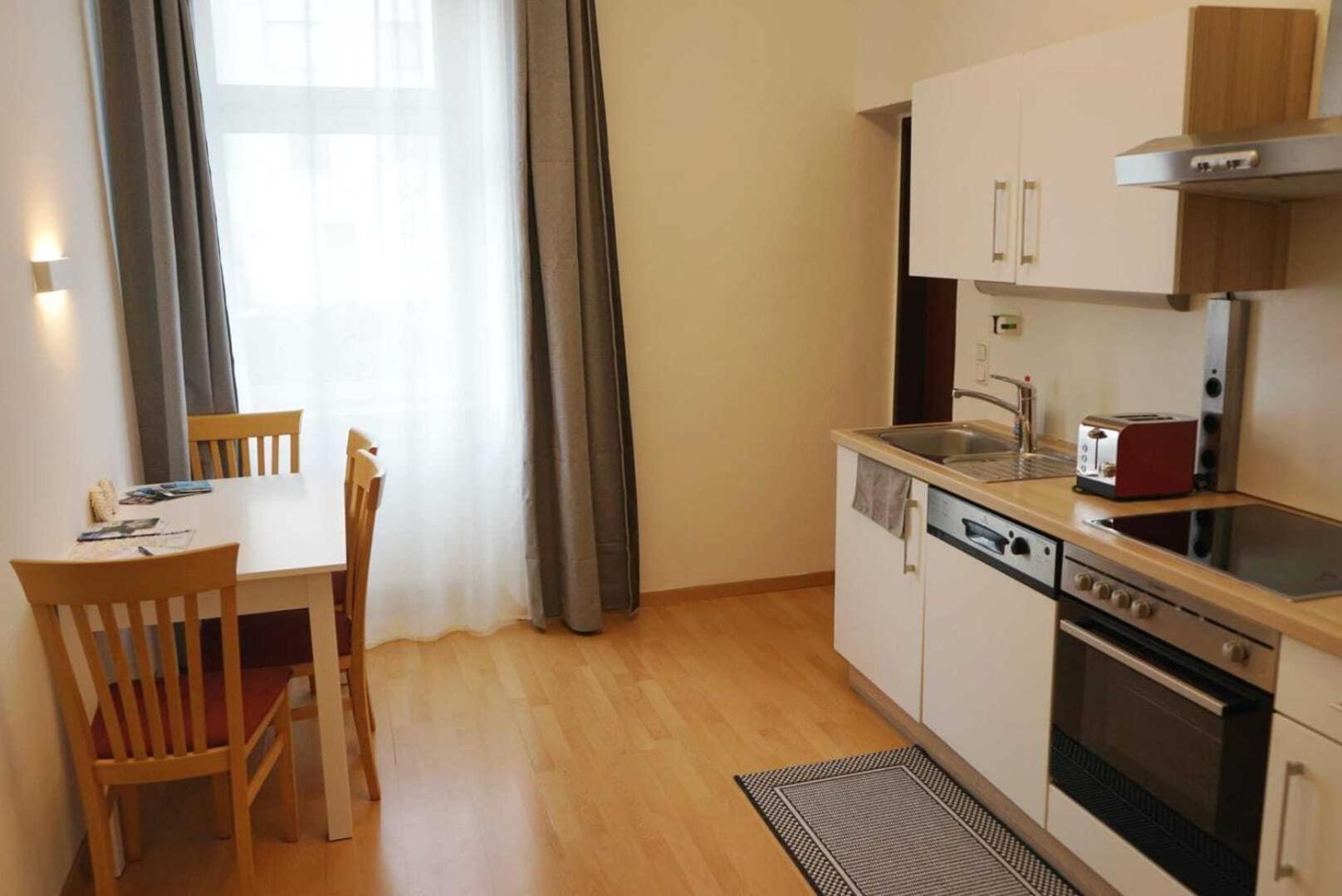 Serenity Apartment 45M2 Free Parking Leoben  Buitenkant foto